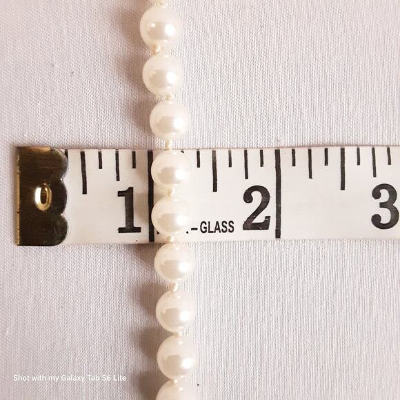 Roman Faux Pearl Necklace With Removable Oval Cabochon Clear Rhinestone Pendant - Picture 8 of 10